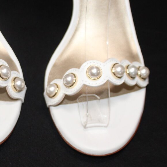 NWT Deltan Cloud Dancer Ivory Pearl and Gold Heels. - Picture 9 of 16